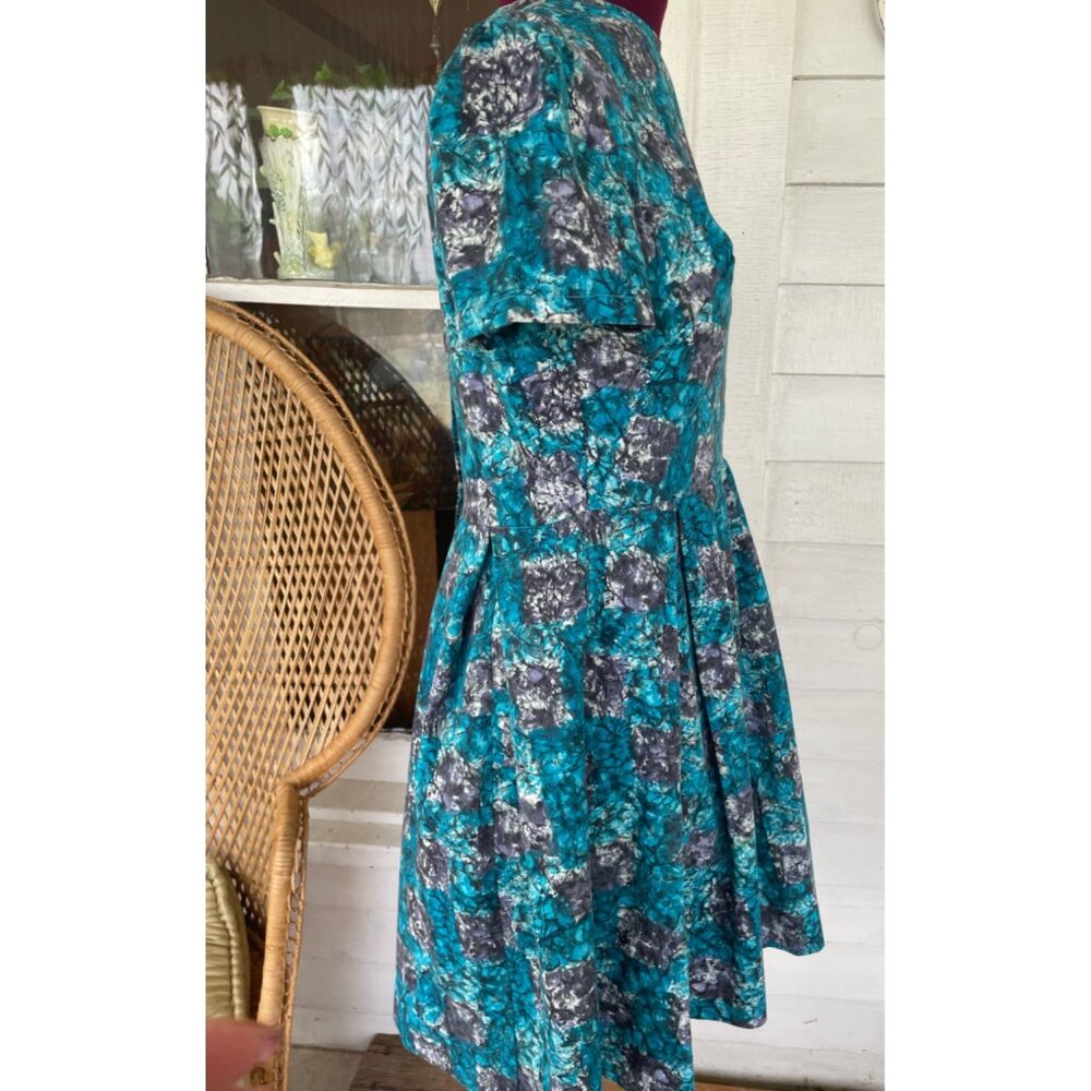 Vintage 1950s Polished Cotton Floral Pleated Shortsleeve Dress Small - Picture 16 of 16